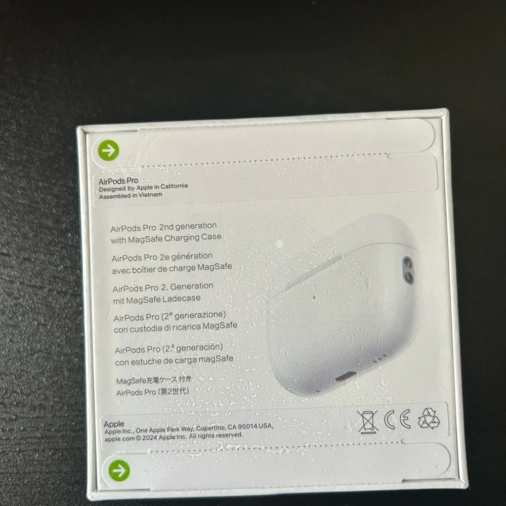 Apple White AirPods Pro Wireless Earbuds
